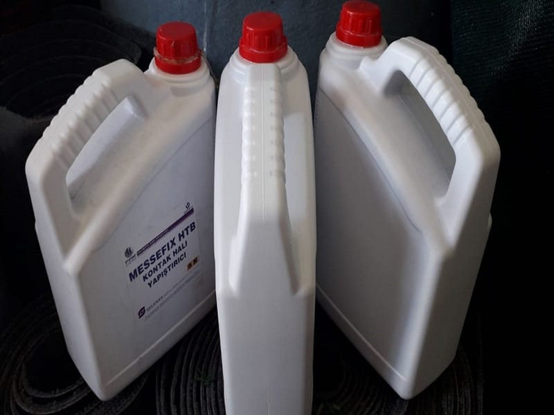 Çim Halı Tutkalı - Yapay Çim ve Dış Mekan Halı Yapıştırıcısı